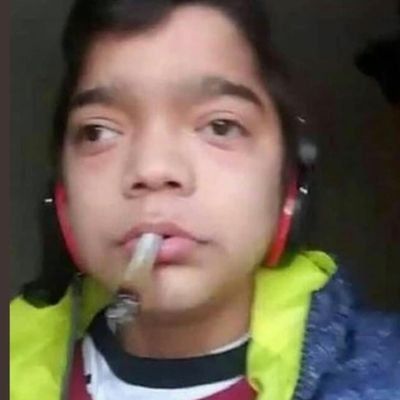Fuck sapos 🐸🐸 No soy real, soy una parodia 💋 Bebesiita tu ombre te ama pero tú le ere infiel 😢
