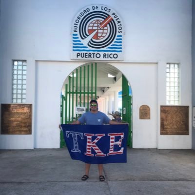 Attend University of Southern Indiana. Majoring in RTV and minoring in Advertising. Interning at Oswald Marketing. Member of Tau Kappa Epsilon🔻