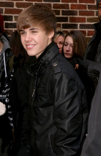oi gente eu so a kamila, ADORO o nosso divo Justin  Bieber ♥ acho q como todas s beliebers daqui ne!!!, #TeamFollowBack