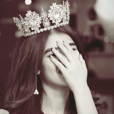 siqkrLNnAXZxbyY's profile picture. 