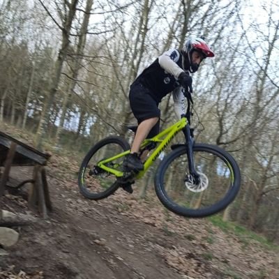 pitxu1983's profile picture. Locura es hacer lo mismo 1 vez tras otra y esperar resultados diferentes/A.Einstein