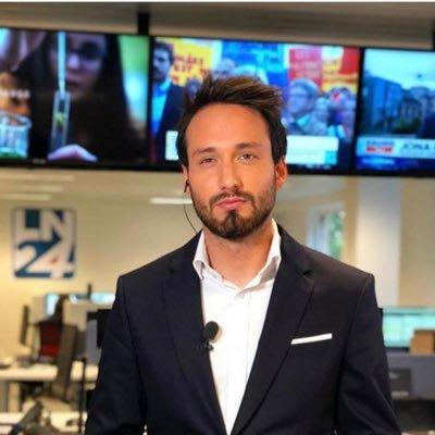 Journaliste, Présentateur de Premiers sur l’Info sur LN24.