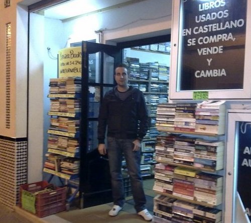NERJA BOOK CENTRE
BOOKS BOUGHT, SOLD OR EXCHANGE
Thousands of books in many languages and covering a wide range of subjects