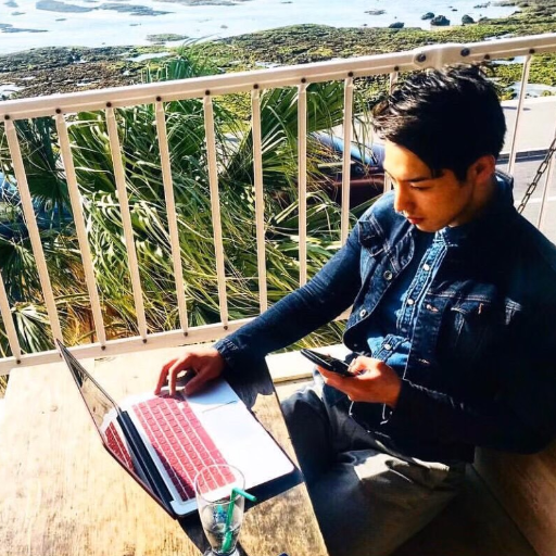 27歳プロ転売ヤー✌️巷では出回っていない、Amazonでの最新のノウハウを用いた転売を行い、月収200万越え💰今まで15名の方を指導し、教え子の平均月収32.3万円💸公式ラインにて、2名様限定で無料レクチャーしています!