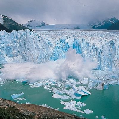 Destruir para reconstruir. Hater de mi padre, la humanidad. Traigo calor en diciembre y más calor en julio, pero en breves traigo agua directamente a tu casa.