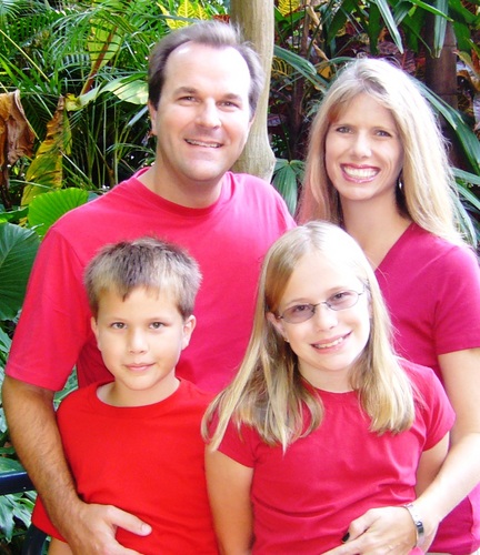 techfamilywendi's profile picture. Technical Family on a Budget!  Check out our web site for some ideas on budgeting, using technology and enjoying splurges on occasion while still budgeting.