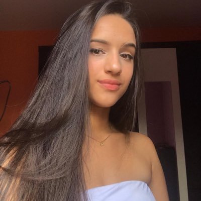 Marcela92242906's profile picture. Bem-me-quero, me basto.