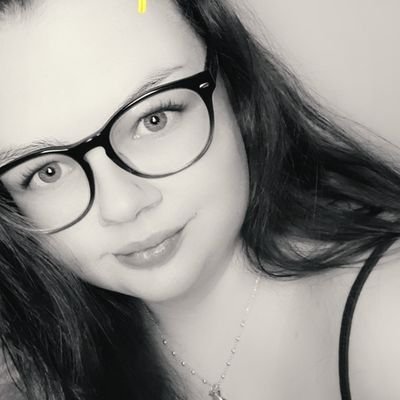 Nade__xxx's profile picture. Irish 🍀 insta: Nade.xx_ 💓sc: smg-23