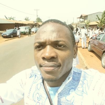 1binel's profile picture. Data engineer