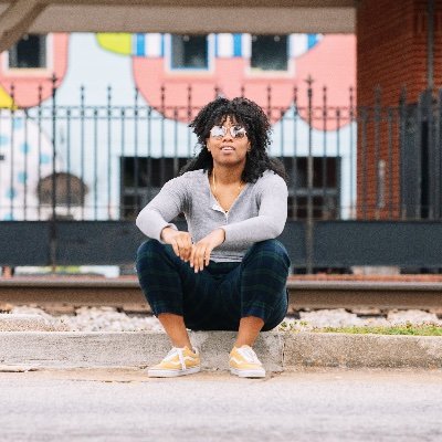 nasiadanielle's profile picture. i just learned posts are called "tweets" on twitter... that's how much I belong here.