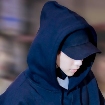 This is the real Thunder⚡ / 로고크롭🚫 2차가공🚫 상업적이용🚫 / Pls do not edit crop or re-use photos / fan account