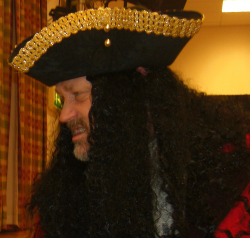 Neil2Russell's profile picture. Researcher who loves telling stories.