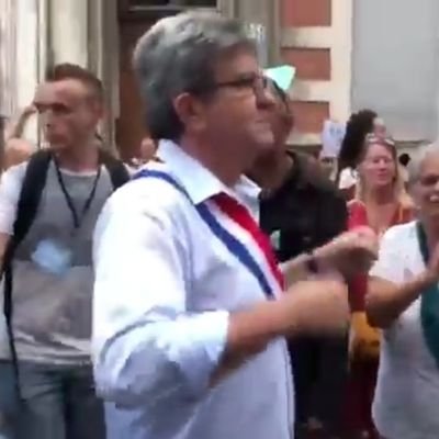 The same video of melenchon dancing to various music