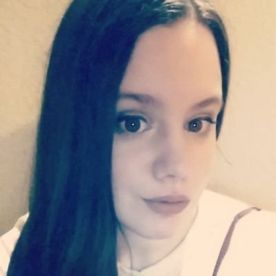 Makeup Obessed
MOM
Broncos fan
NASCAR fan
80s/90s wrestling fan
How I Met Your Mother is everything
🔥😻💅💄💎
JH🗝