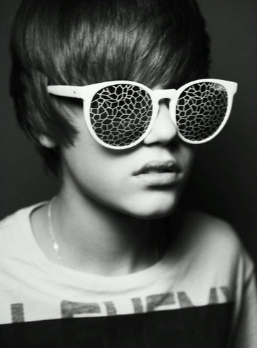 //Belieber//Jordaneer//Simpsonizer//MileyLover// Burnham//DemiLovato//SelenaGomez//  19/2/2011 i watched Justin Bieber: Never say never 3D!