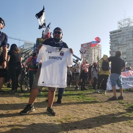 Fanático de Colo-colo, amo a todos los que me rodean :)