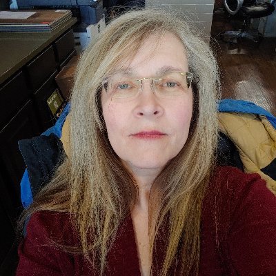 Pet of the universe. Wife of a kind man. Mother of a wonderful young woman.