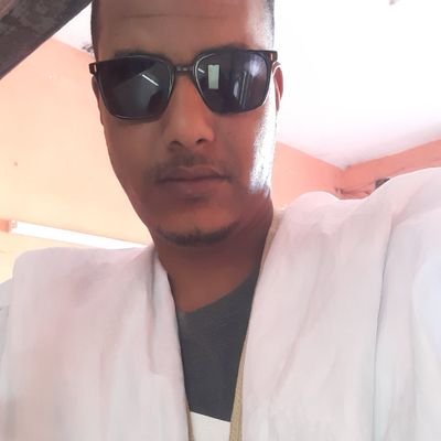 اهتم بالشأن الرياضي
واتذوق السياسة
واستعذب الفنون بأشكالها
وسطي معتدل
أستمتع بالقصص المفيدة
لدي إيمان تام بأن حرية الأفكار مهمة جد ولكن لها حدود
