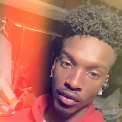 robojoe1003's profile picture. just a pretty boy from a dangerous city