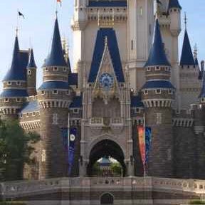 Disney ディズニー返金って Webきちんと登録 みたいなのして その後に手続き完了しました お待ちくだたい みたいな メールとか来たりしましたか 返金手続きしたという方教えてください ディズニー ディズニー返金 ディズニーチケット