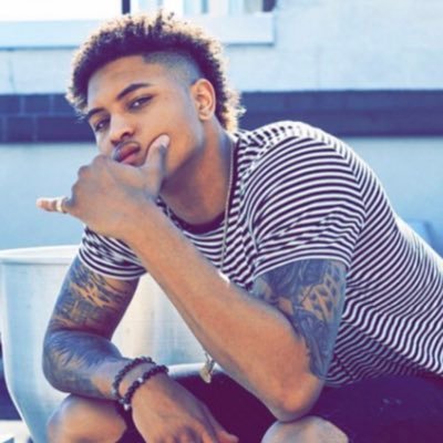 s13_anis's profile picture. J’sui trop drôle pour être ici