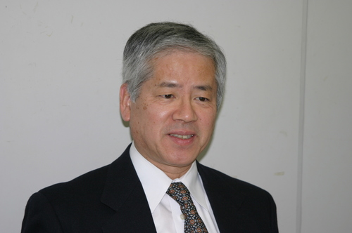 日本英才教育の代表です。どうぞよろしくお願いします。知能優秀児を育成して45年になります。有名幼稚園や有名小学校進学に多くの実績があります。小学生、中学生、高校生対象の進学指導もおこなっています。インターネットによる授業を開講しています。ご興味のある方はホームページをご覧ください。子育て、進学のご相談もいたします。