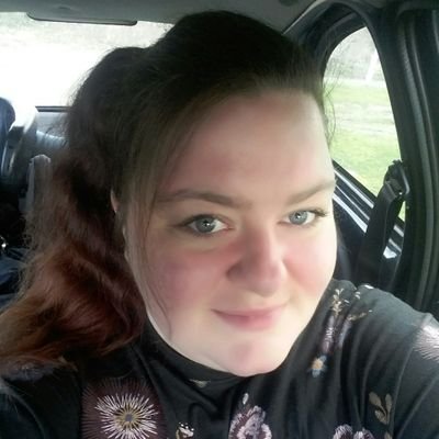 MissesRina28's profile picture. ich Liebe das Fotografieren📷 @Gronkh 20.6.2035 #ostseelurch  @DennisWerth_  @Herr_Currywurst @Sarazar @Joiksken @derWegrenner #Käsekuchen 🍰 #LaFamilia #Köln❤