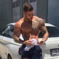 Wanna find hot friend for tonight? sign up for FREE https://t.co/mW619Bouha