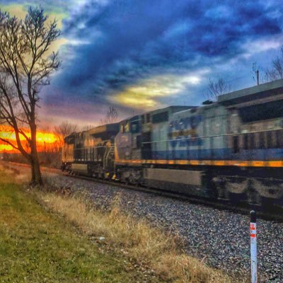 32. Railfan. Photography is a hobby. Living in Ohio. Gamer. I avoid politics.🤷🏼♂️ Instagram: BuckeyeTrain_91 (Buckeyetrainsandphotos)