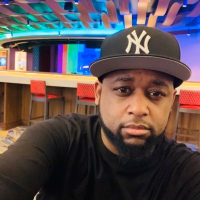 What's up everyone. Coolest dude in Philly. Love being a massage therapist, love tv & love living life to the fullest! Follow & I'll follow back!