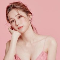 보라/지금 제주시청 근처 (@qwesdfbora) 's Twitter Profile
