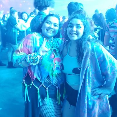 Chunky Cheeks & Dirty Beats😛 
Be the kind of friend you want in return
lemme see my rave babes💫