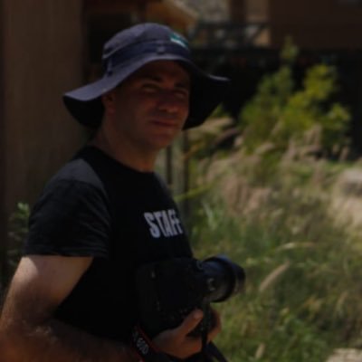 emeza20's profile picture. 