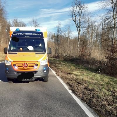 Pre-hospital emergency medicine in southern Germany. NotSan auf dem RTW.
Focus on 🔤.
#foam #foamed