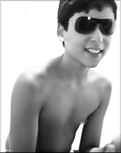 Carioca, estudante, leonino nato !! , gosto de fazer amizades ... adoro namorar sou fanático por internet .