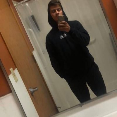 LilAntwonee35's profile picture. 