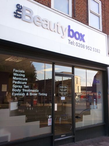 TheBeautyBoxEdg's profile picture. 