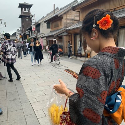 2f2f08's profile picture. 「背中のかたち」ありがとうございました𖧧