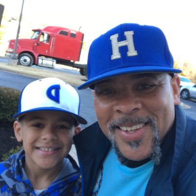 Tennessee Titans fan LA Dodgers fan! Husband and father to 4 wonderful kids!