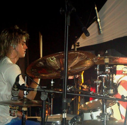 Sou um FÃ CLUBE da cidade de são carlos OFICIAL! Sem vocês minha vida não faria sentido @rockrestart. since :03.02.10
DESATIVADO.