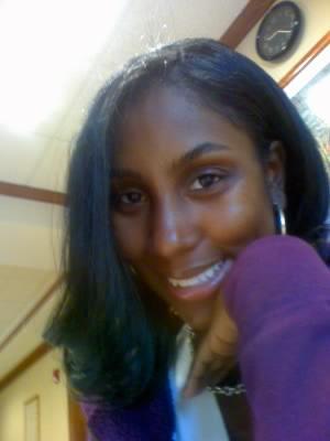 UhhhYeahNo's profile picture. I’m fragile, yet strong; simple but fantabulous, and about quality in every sense of the word.