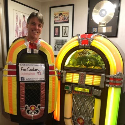 2023 returns the ‘Jukebox Runner’ to run the @londonmarathon - 26.2 miles dressed as a 1950’s Wurlitzer jukebox all in aid of @CrohnsColitisUK