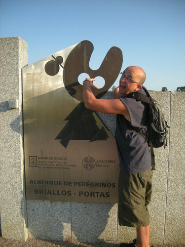 Historia, Arte y Geografía. Curioso y bicicletero, interesado en Bibliotecas, Documentación , Museos, Social Media, Turismo y demás cosas.