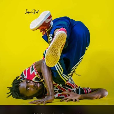 Je suis artiste Danseur urbaine 👟traditionnelle 🏆sénégalaise 🇸🇳et contemporaine🎉