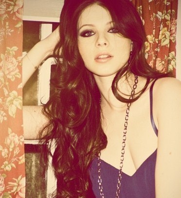 Michelle Trachtenberg is an actress/producer/writer/believer in Unicorns. #ExpectoPatronum