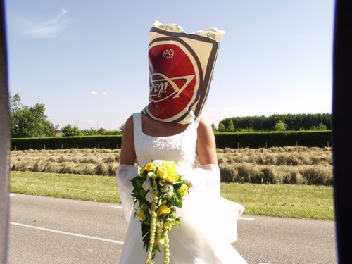 bouemo's profile picture. Infirmière et femme de geek