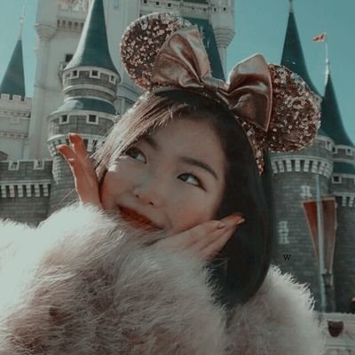 diorstuff's profile picture. #𝑳𝑶𝑽𝑬𝑳𝒀 ||

♡‧˚✧🌷💭🖇˚✧
𝚑𝚎𝚊𝚛𝚝 𝚖𝚊𝚍𝚎 𝚘𝚏 𝑔𝓁𝒶𝓈𝓈,
𝚖𝚢 𝚖𝚒𝚗𝚍 𝚘𝚏 𝓈𝓉𝑜𝓃𝑒.