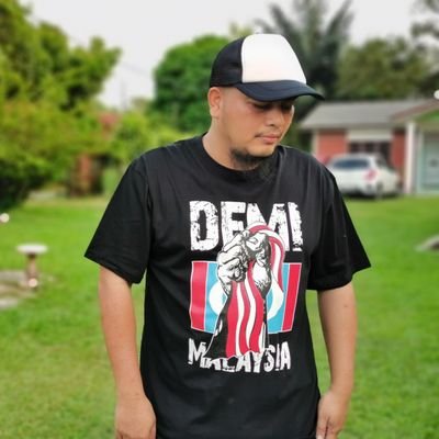 abangrecond's profile picture. Non-Partisan yang menyesal pangkah PH pada PRU-14.

Kini,ex-mahacai ini nekad mengubah hidup dengan meroyan di socmed ala-ala Red Bean Army.

Hidup Muafacai!!