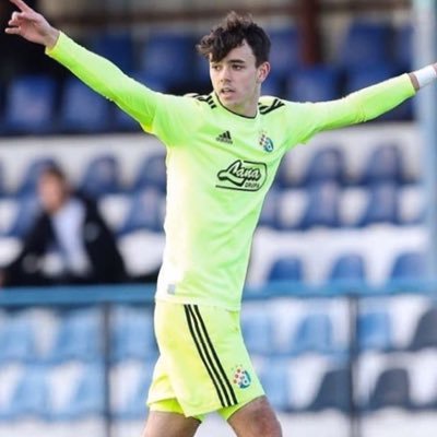 This is the official fan page of @Rburton26 FOLLOWED BY ROBBIE BURTON HIMSELF Follow us for us for news updates photos & videos @rburton26
