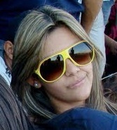 O tempo é rei, a vida uma lição. Um dia a gente cresce e conhece a nossa essência, ganha experiência... Aprende o que é raiz e então cria consciência.